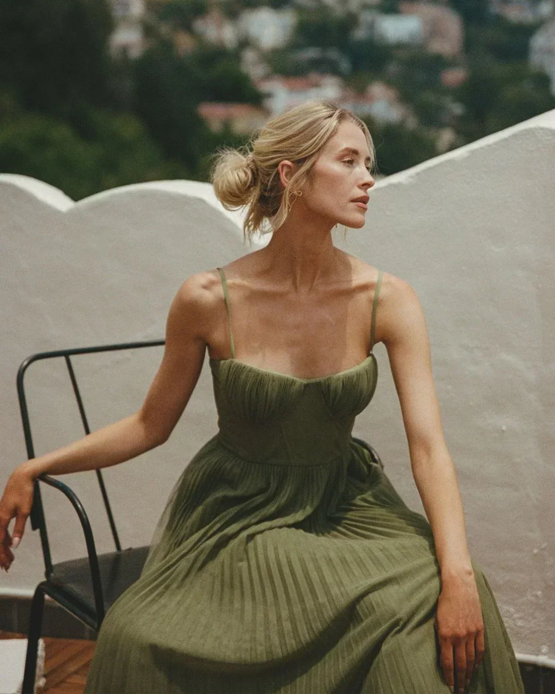 Vestido Midi Tamara con Corsé Estructurado — Viaestilo