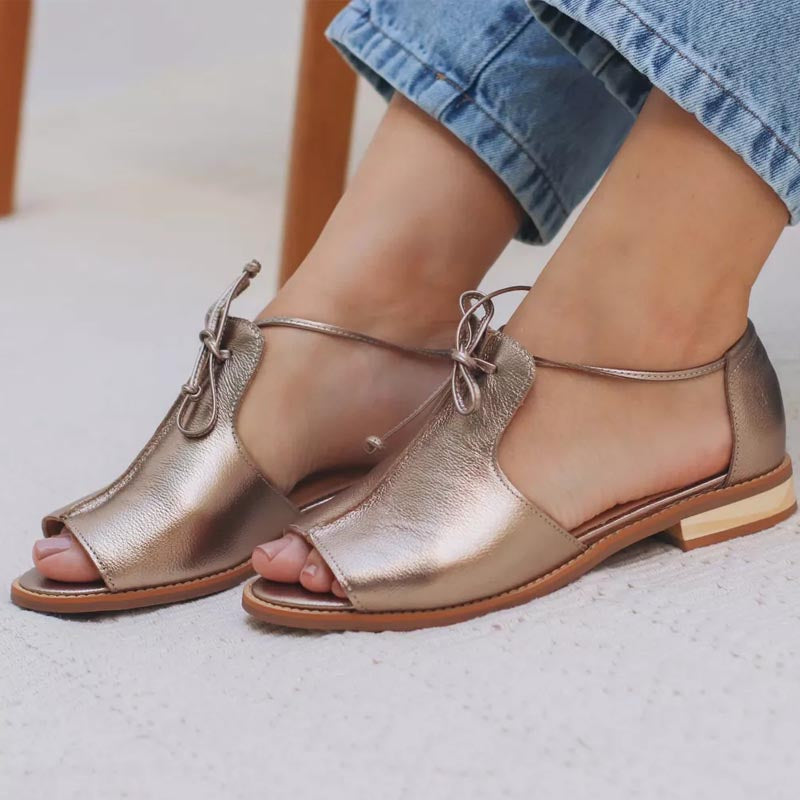 Sandalias Lilliana de Piel con Moño Ajustable — Viaestilo