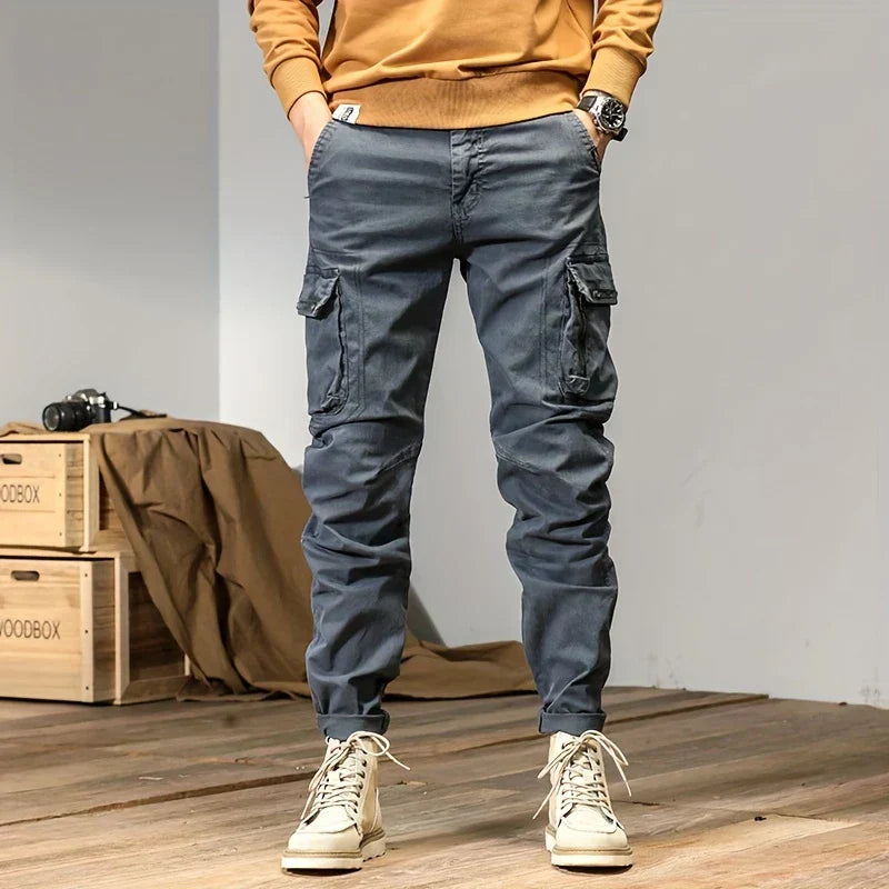 Pantalón Cargo Jogger Slim con Bolsas Múltiples — Viaestilo
