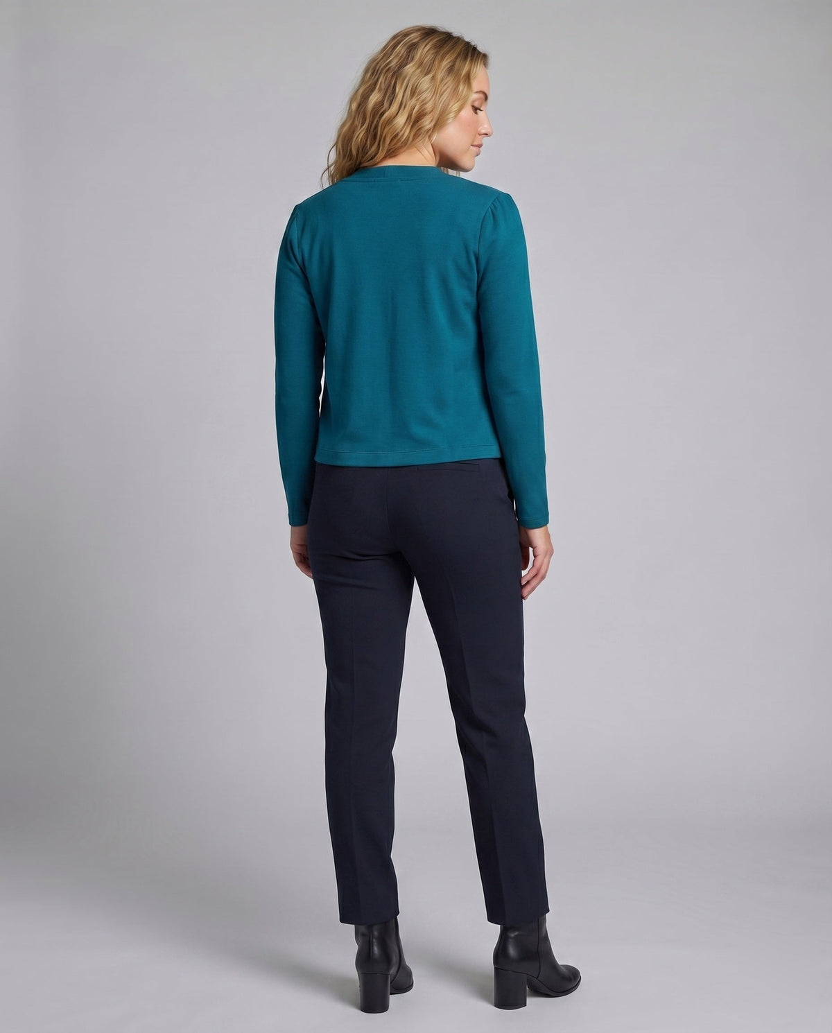 Saco Bolero con Solapa Chal y Corte Entallado — Viaestilo