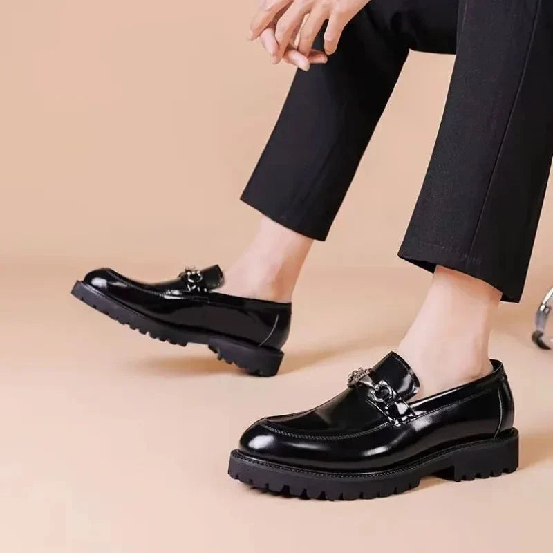 Mocasines de Piel con Detalle de Herradura — Viaestilo