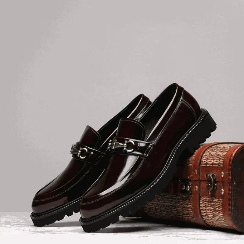 Mocasines de Piel con Detalle de Herradura — Viaestilo