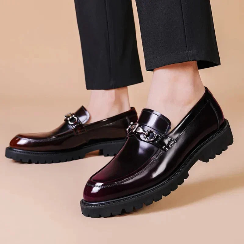 Mocasines de Piel con Detalle de Herradura — Viaestilo