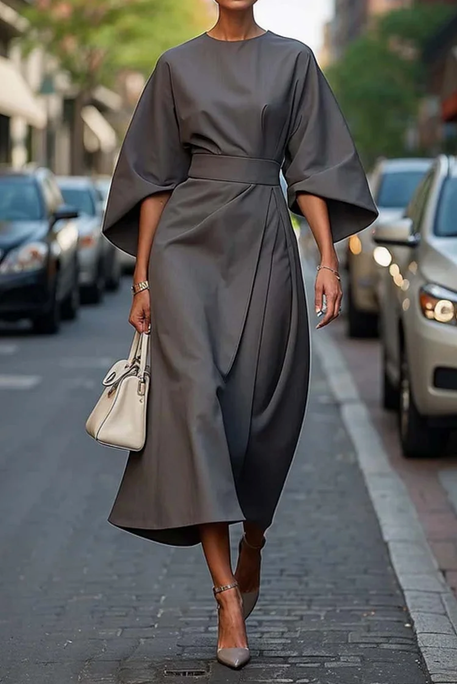 Vestido Midi con Cinturón y Manga 3/4 Acampanada — Viaestilo