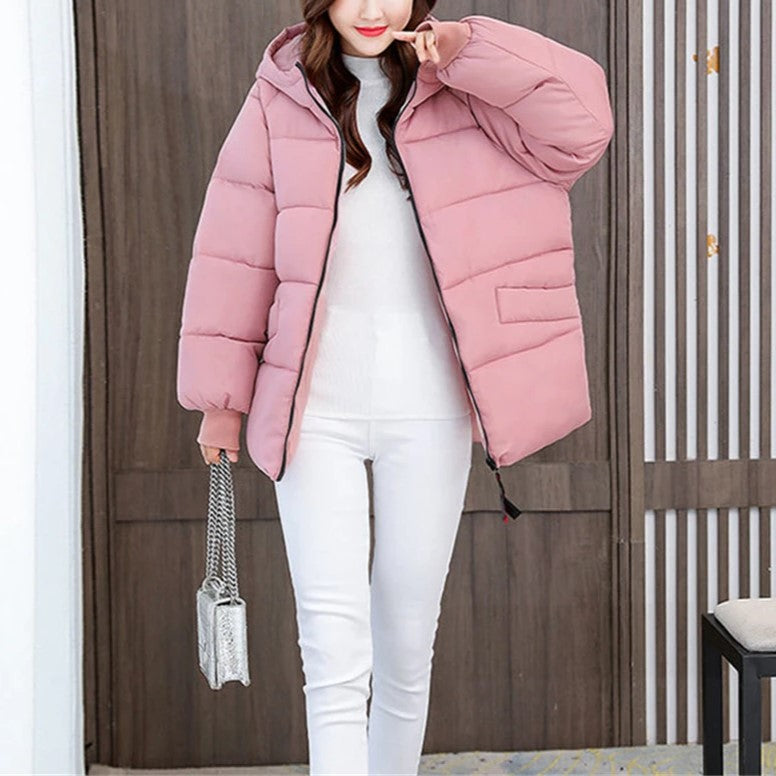 Abrigo Acolchado Oversize con Capucha — Viaestilo