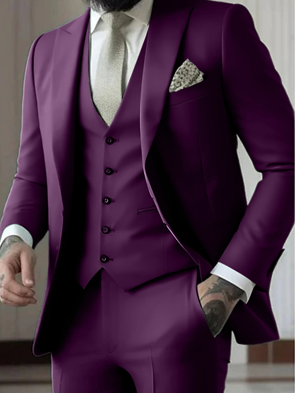 Traje Tres Piezas con Chaleco y Solapa de Pico — Viaestilo