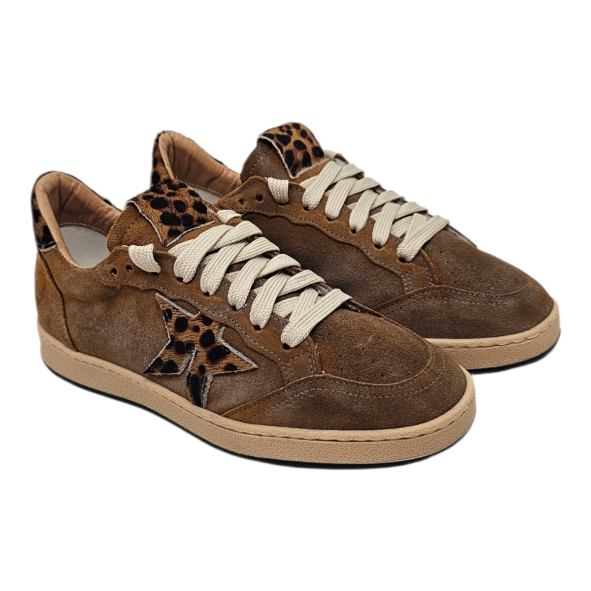 Tenis Seattle de Ante con Detalles Animal Print — Viaestilo