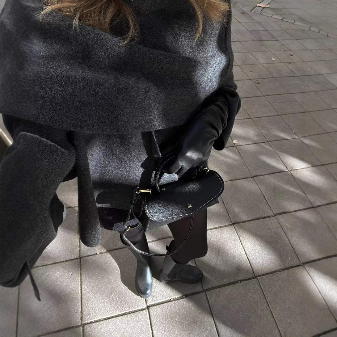 Poncho Capa de Punto con Cuello Drapeado — Viaestilo